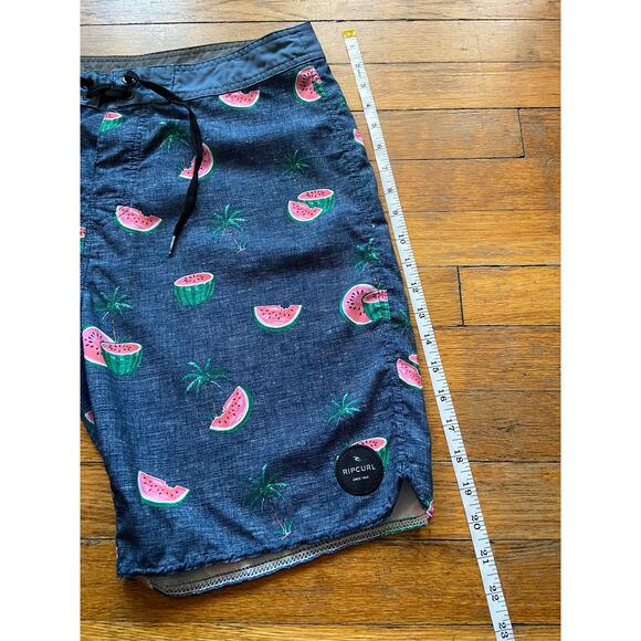 RIPCURL Blue/Gray Tropical Watermelon Boardshorts sz 33 - Picture 10 of 11